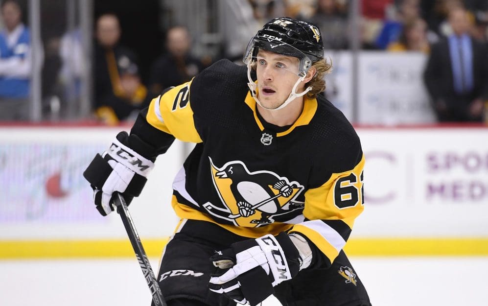 For the Rangers or Against, Carl Hagelin Plays His Heroic Role
