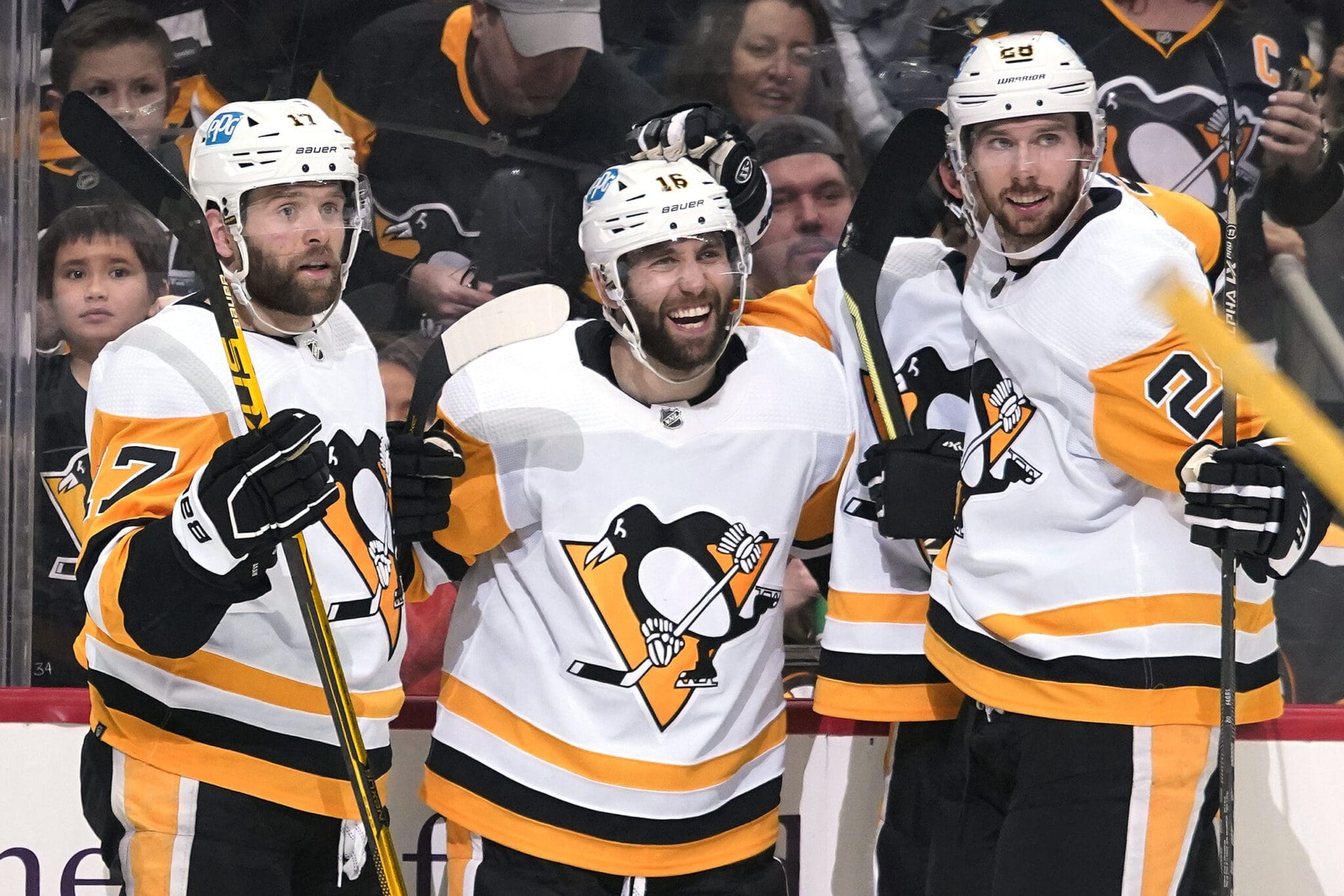 Ron Hextall would be 'surprised' if Penguins didn't sign D Kris Letang